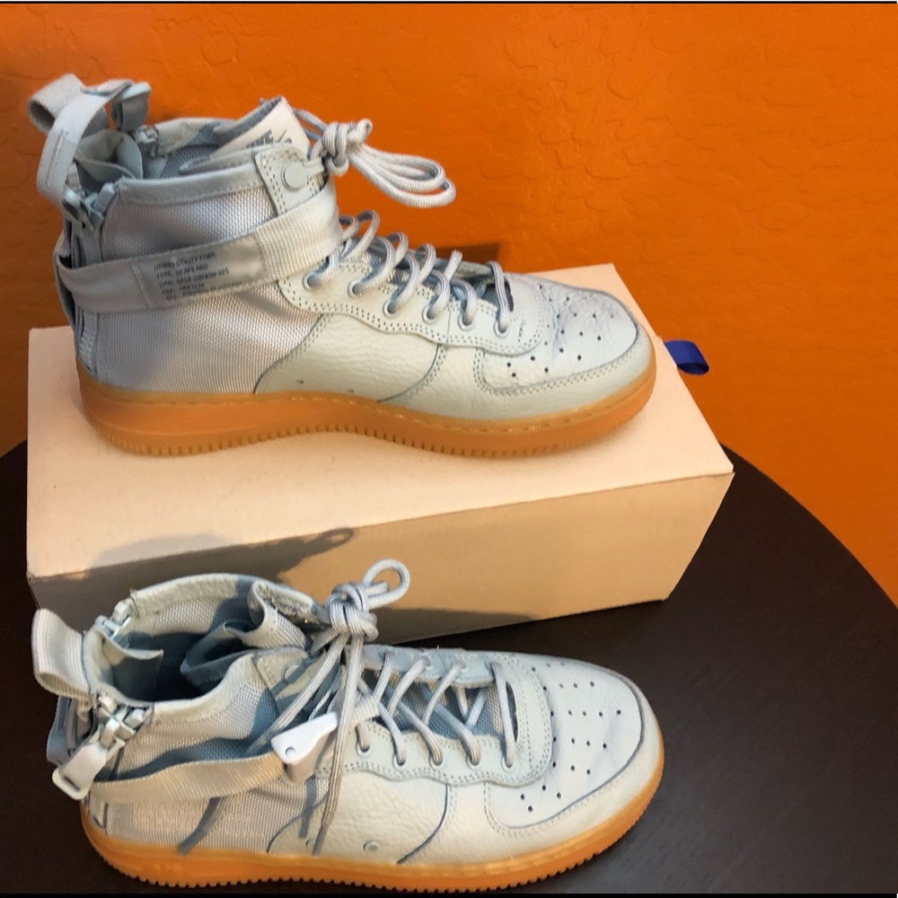 Nike SF AF1 Size Y7
